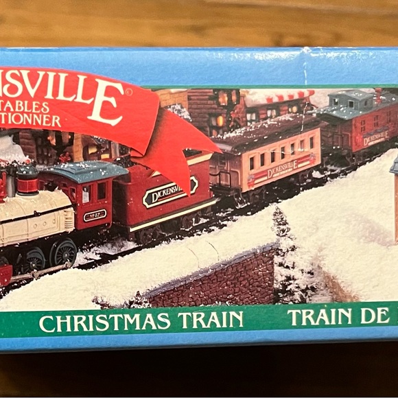 Dickensville Express Train Set - Picture 13 of 16